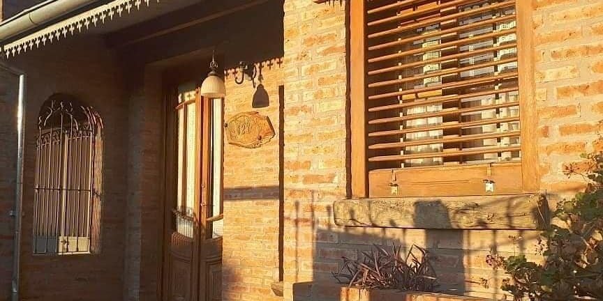 Casa en Venta en Río Cuarto con 2 dorm., 130 m2 cubiertos y 250 m2 totales - imagen 1