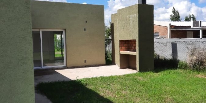 Casa en Venta en Río Cuarto con 2 dorm. - imagen 1