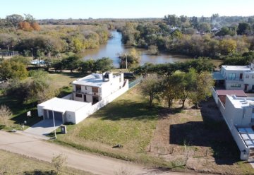 Terreno en Venta en Villa Nueva con frente 5.350 m y largo 12 m - Imagen 4