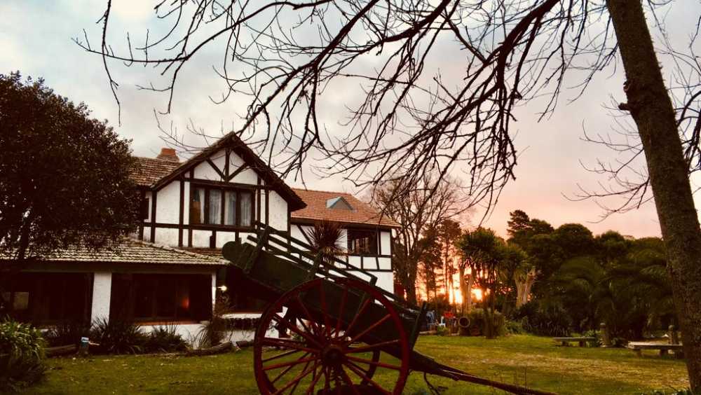VENDO ESTANCIA CON CASCO, PATROMONIO HISTORICO MUNICIPAL - Imagen 2