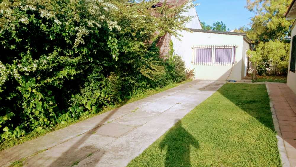 Casa En Venta En El Corazn De Gonnet, Particular. - Casa en Venta en La Plata con 2 dorm., 2 amb., 70 m2 cubiertos y 140 m2 totales - imagen 8