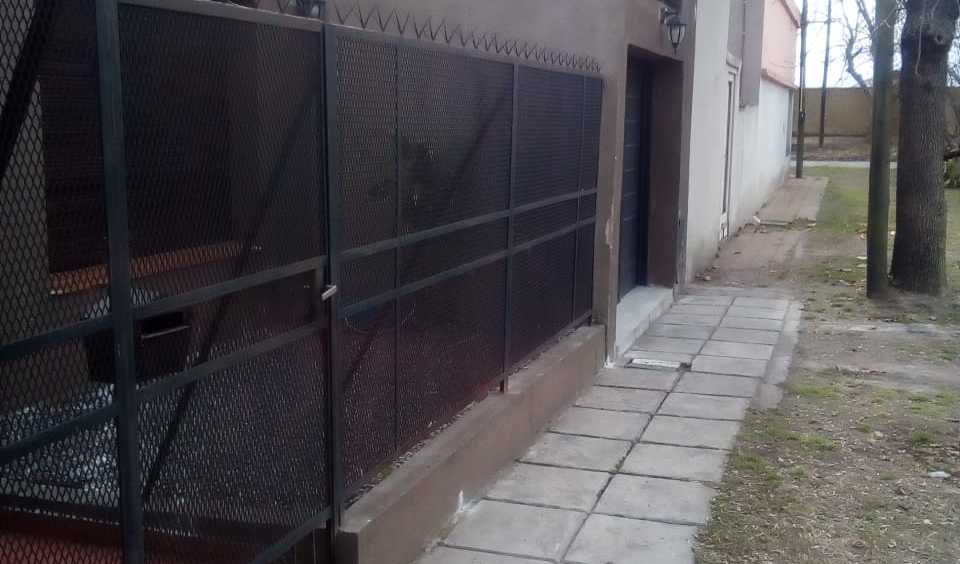 BUENOS AIRES 79 e/CORRIENTES Y SAN LUIS , Ensenada
