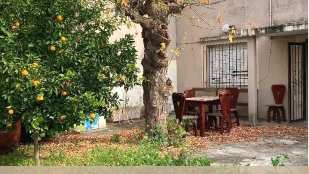 62 entre 27 y 28, La Plata