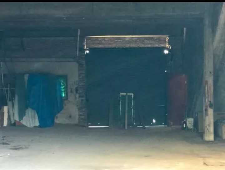 Galpón en Lanus para en Alquiler · dueño directo · 5 cocheras · 207 m² de lote - Imagen 3