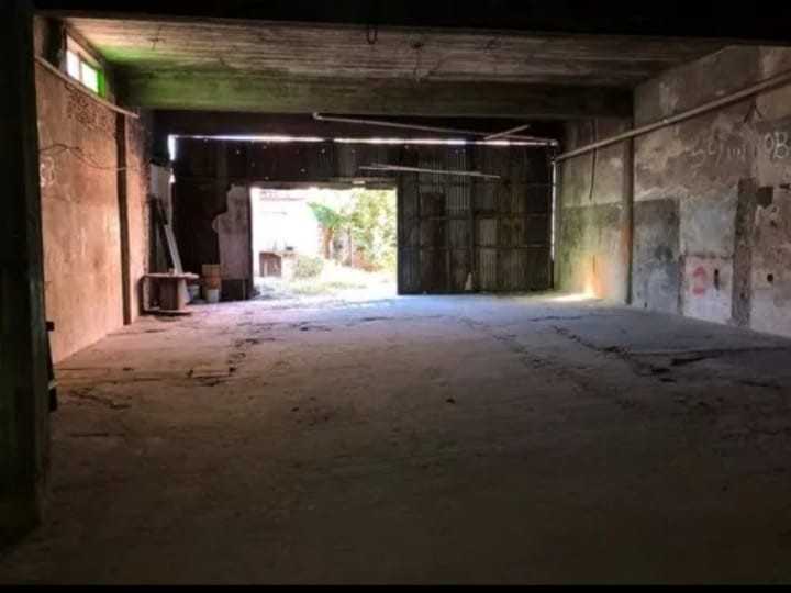 Galpón en Lanus para en Alquiler · dueño directo · 5 cocheras · 207 m² de lote - Imagen 4