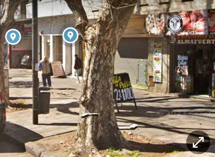 Eva Perón 3500, Flores
