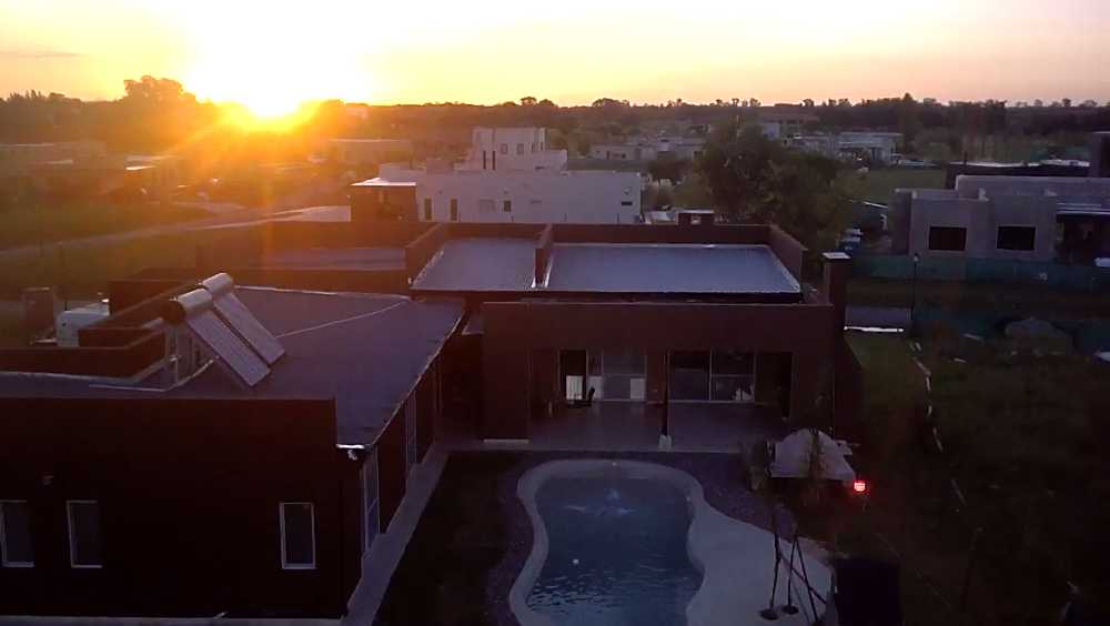 Casa en Pilar en Venta · barrio privado · dueño directo · 4 o más dorm · 2 cocheras - Imagen 3