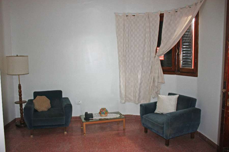 VENTA EXCELENTE CASA LANUS OESTE // O PERMUTA PH CABA - Imagen 3