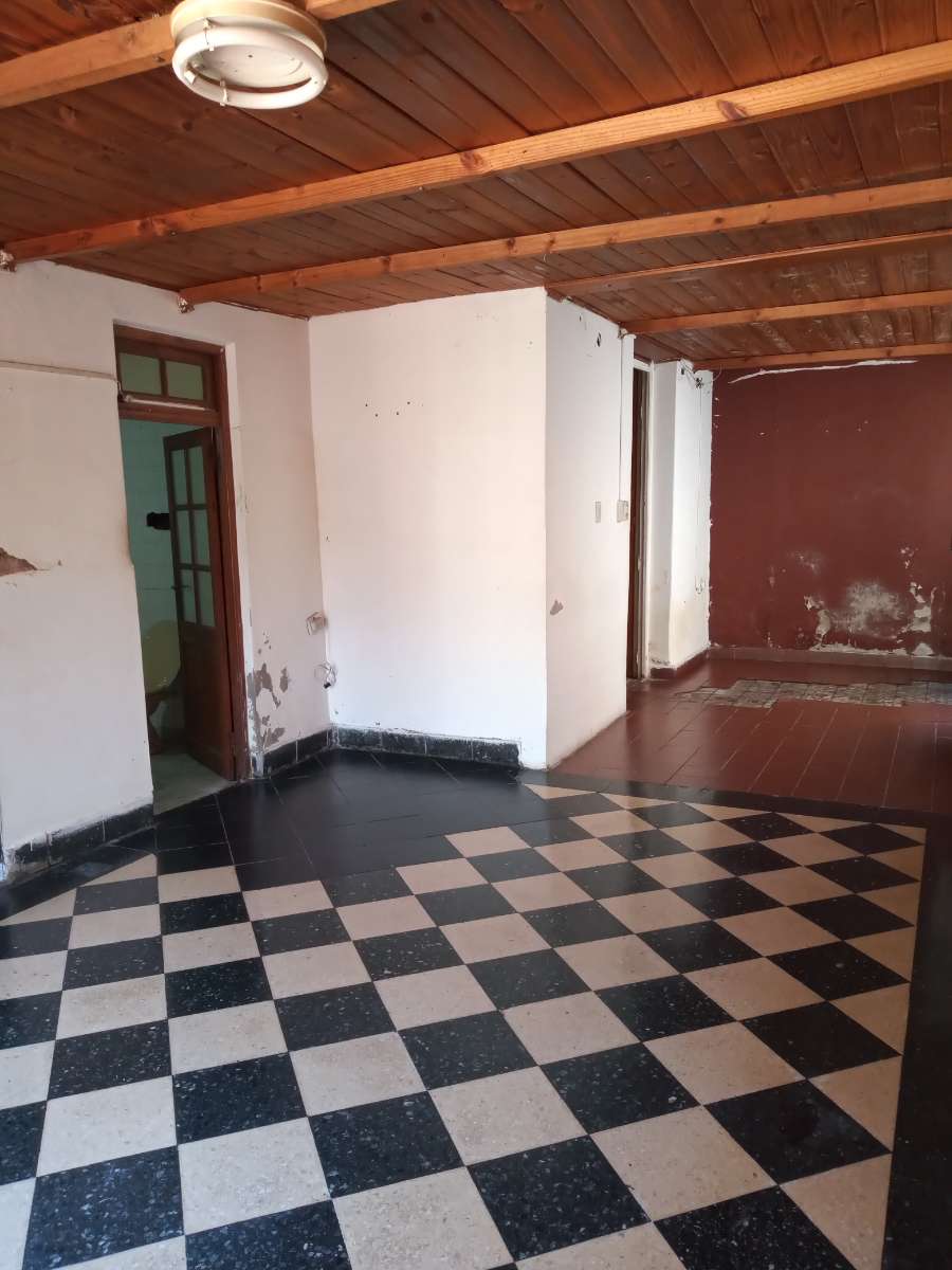 Dueo Directo Vende Casa Tipo Ph En El Centro De Santos Lugares Zona Residencial - Casa en Venta en Santos Lugares con 1 dorm., 3 amb., 120 m2 cubiertos y 223 m2 totales - imagen 8