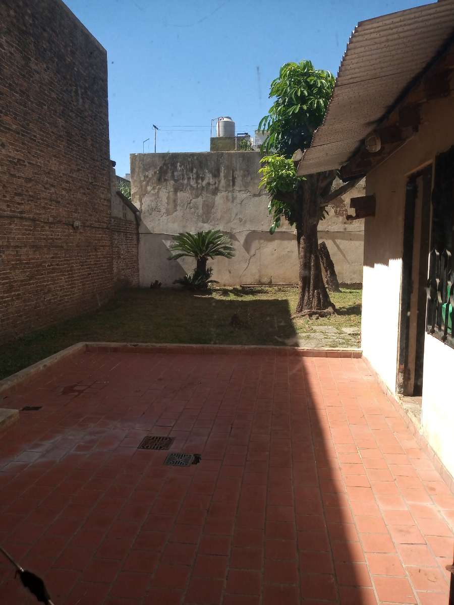 Dueo Directo Vende Casa Tipo Ph En El Centro De Santos Lugares Zona Residencial - Casa en Venta en Santos Lugares con 1 dorm., 3 amb., 120 m2 cubiertos y 223 m2 totales - imagen 12