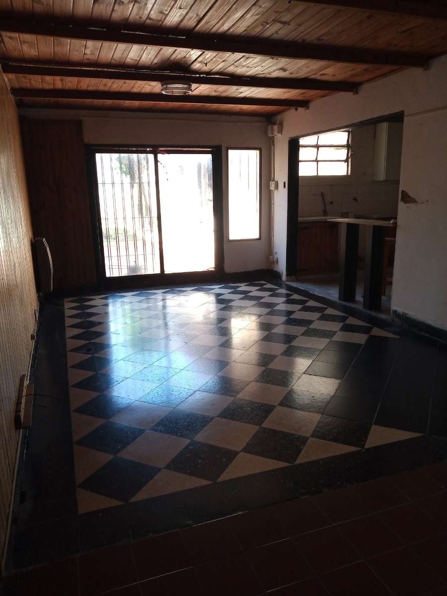 Dueo Directo Vende Casa Tipo Ph En El Centro De Santos Lugares Zona Residencial - Casa en Venta en Santos Lugares con 1 dorm., 3 amb., 120 m2 cubiertos y 223 m2 totales - imagen 13