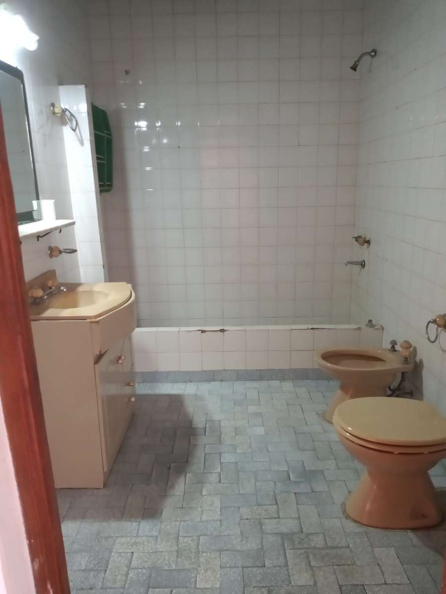 Dueo Directo Vende Casa Tipo Ph En El Centro De Santos Lugares Zona Residencial - Casa en Venta en Santos Lugares con 1 dorm., 3 amb., 120 m2 cubiertos y 223 m2 totales - imagen 15