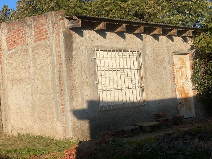 Casa en Lobos en Venta · dueño directo · 2 dorm · 4 cocheras · 336 m² de lote - Imagen 2