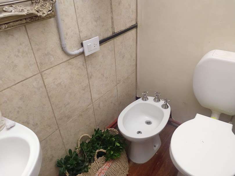 Casa De Estilo En 2 Plantas Apto Hostel - Imagen 5