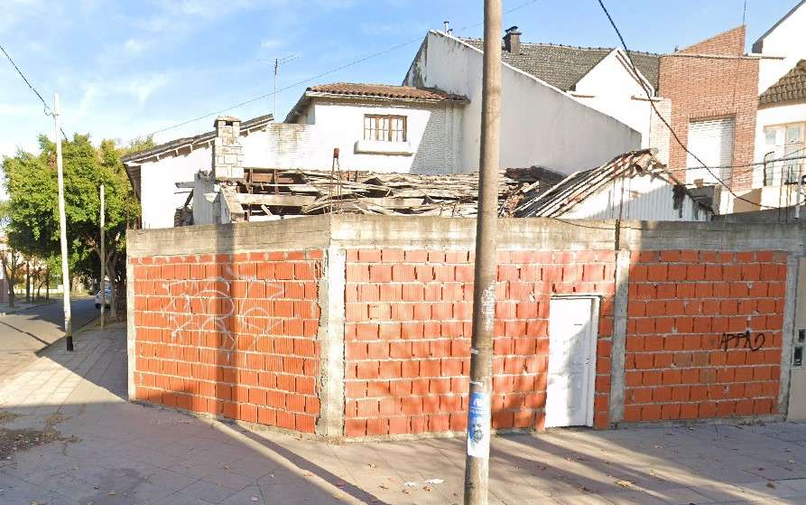 Galpón disponible en Ramos Mejia · dueño directo · 4 o más dorm · cochera · 198 m² de lote - Imagen 4
