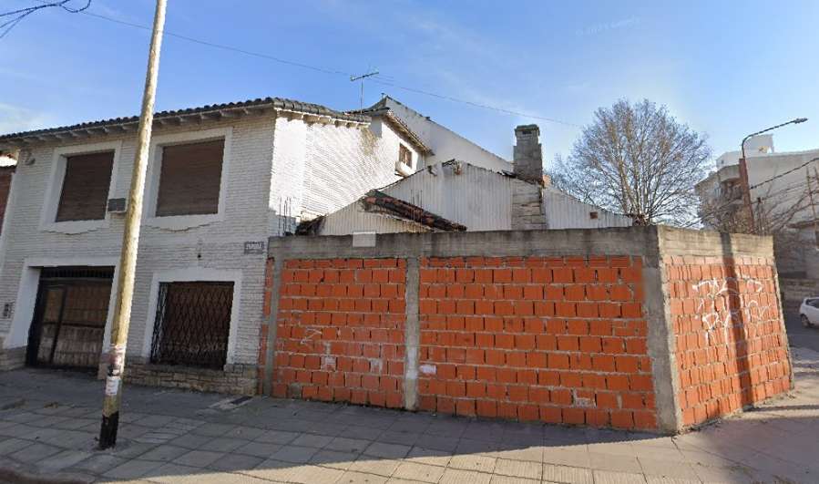 Galpón disponible en Ramos Mejia · dueño directo · 4 o más dorm · cochera · 198 m² de lote - Imagen 2
