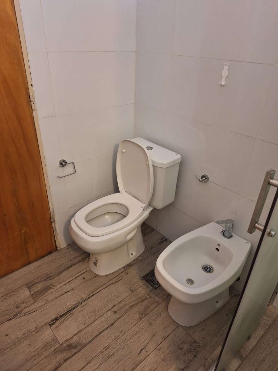 Vendo Casa En Sector Oeste - Casa en Venta en Río Cuarto con 4 dorm. - imagen 5
