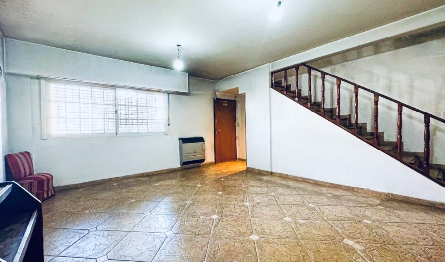 Casa en Venta en Villa Devoto, · dueño directo · 2 dorm · cochera · 220 m² de lote - Imagen 3