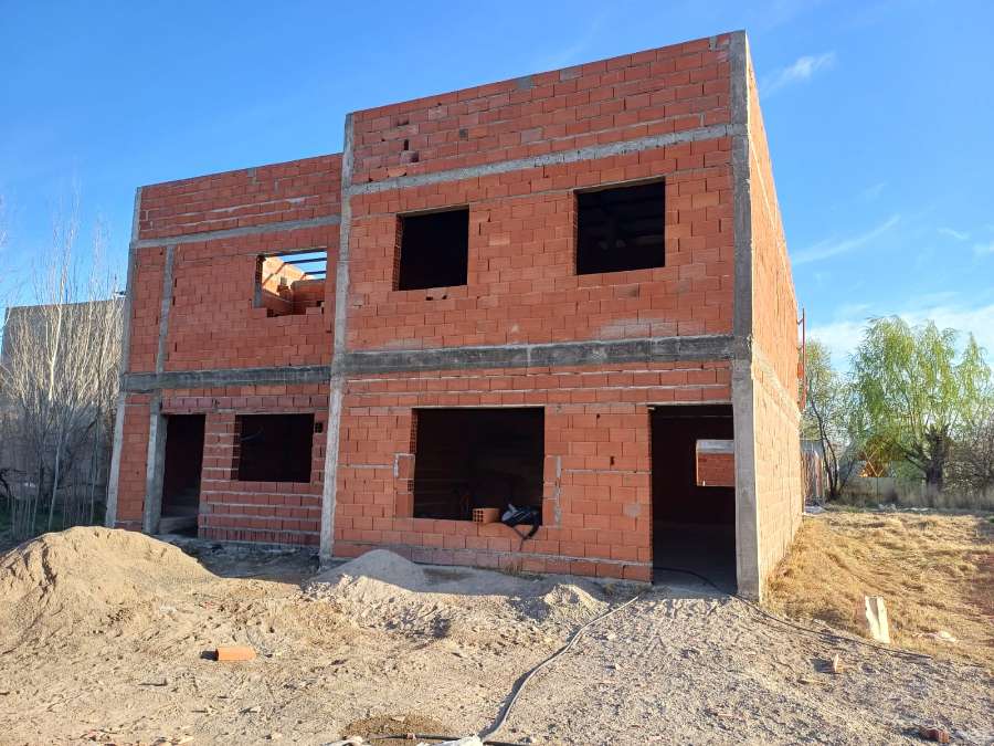 Barrio Los Frutales Dos Duplex - Casa en Venta en Plottier con 3 dorm., 200 m2 cubiertos y 360 m2 totales - imagen 3
