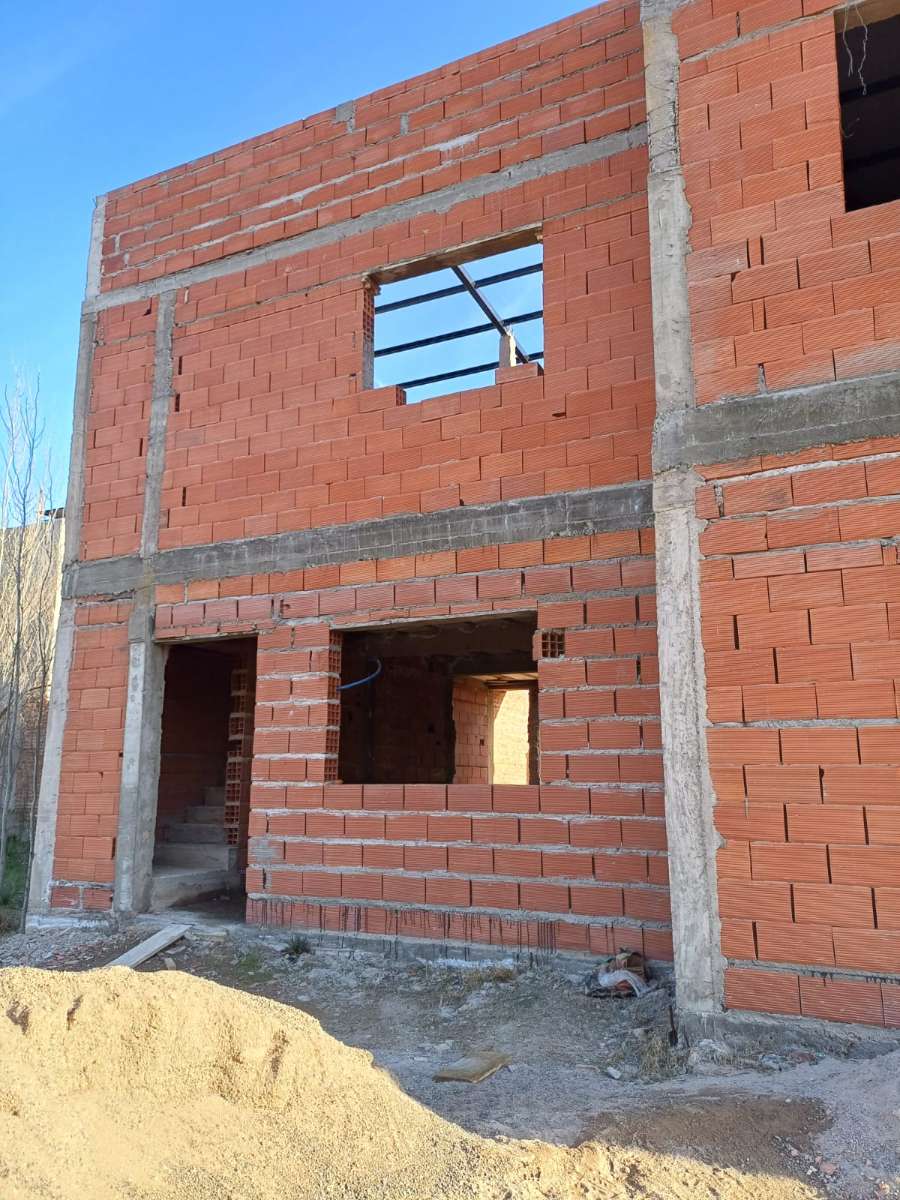 Barrio Los Frutales Dos Duplex - Casa en Venta en Plottier con 3 dorm., 200 m2 cubiertos y 360 m2 totales - imagen 4