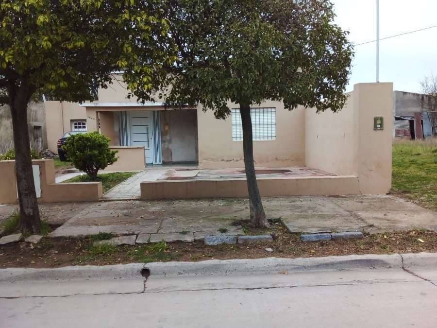 Casa 3 Ambientes En Venta - Casa en Venta en Coronel Pringles con 2 dorm., 3 amb. y 110 m2 cubiertos - imagen 5