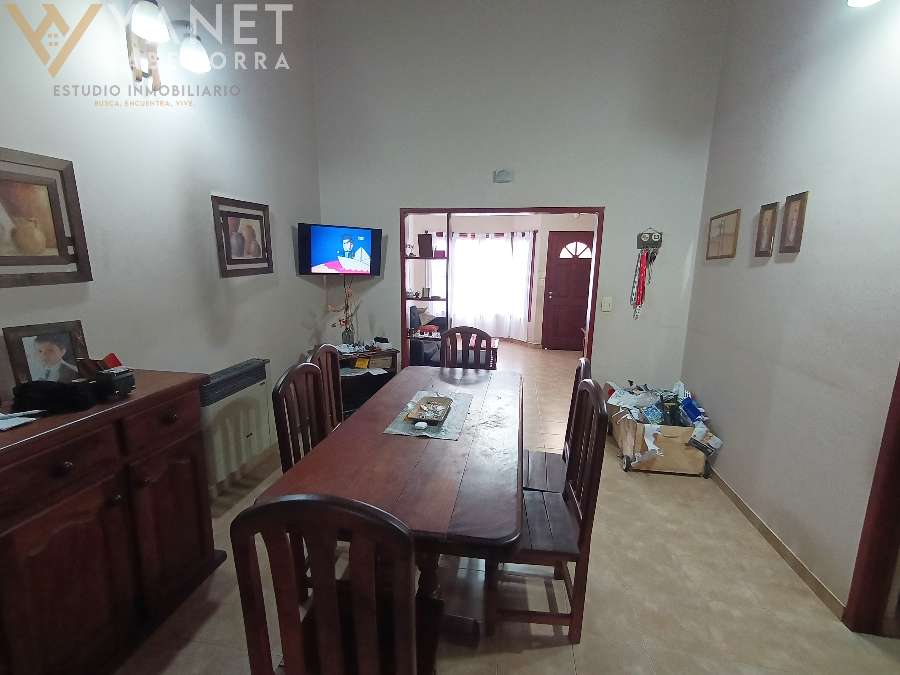 CHALET EN VENTA SOBRE AVENIDA - Imagen 4