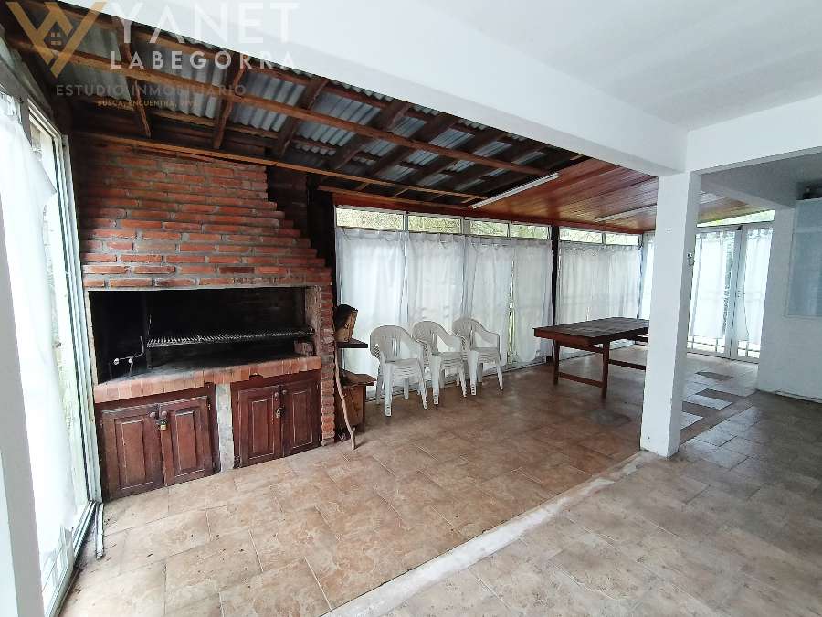 Casa Rodeada De Naturaleza - Costa Del Este 1/2 Lote Propio - Casa en Venta en Costa del Este con 4 dorm., 5 amb., 100 m2 cubiertos y 702 m2 totales - imagen 16
