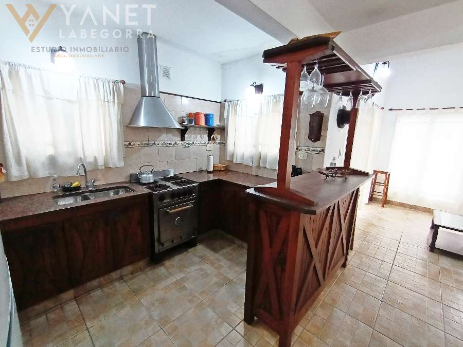 Casa Rodeada De Naturaleza - Costa Del Este 1/2 Lote Propio - Casa en Venta en Costa del Este con 4 dorm., 5 amb., 100 m2 cubiertos y 702 m2 totales - imagen 4