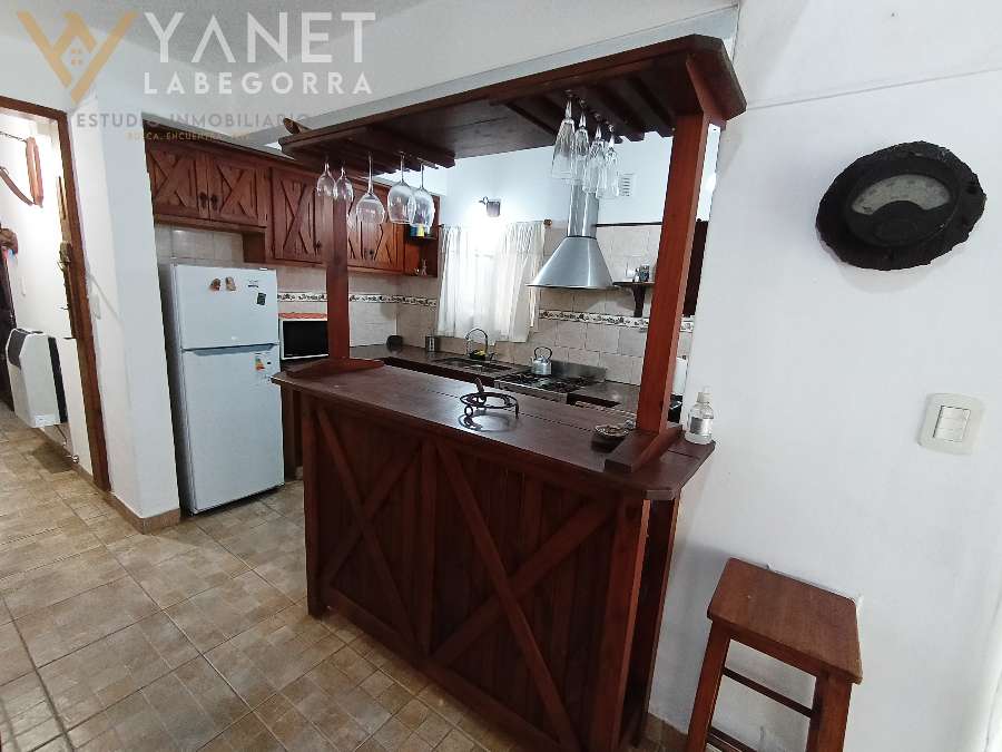 Casa Rodeada De Naturaleza - Costa Del Este 1/2 Lote Propio - Casa en Venta en Costa del Este con 4 dorm., 5 amb., 100 m2 cubiertos y 702 m2 totales - imagen 3