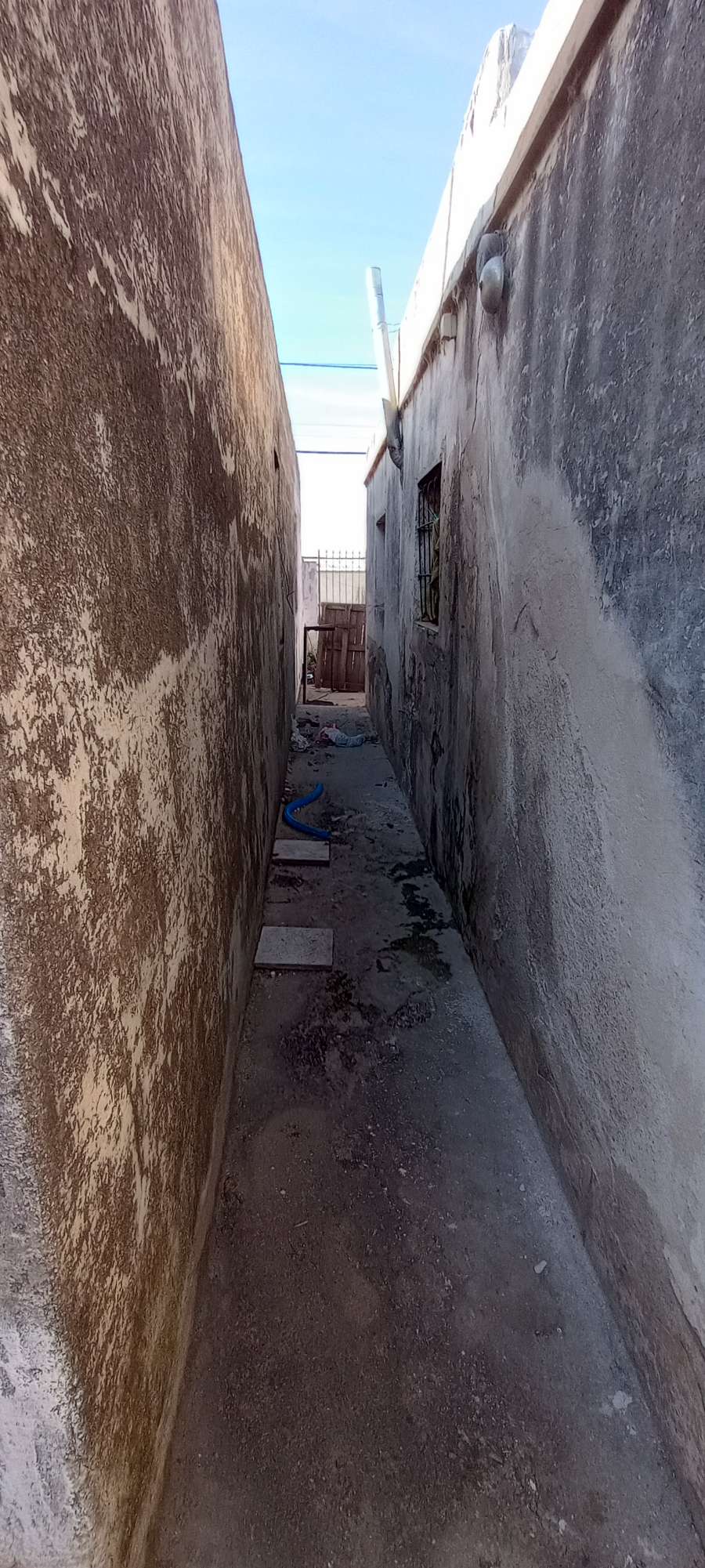 VENDO PROPIEDAD EN CALLE TRABAJO Y PREVISION 1720 - Imagen 1