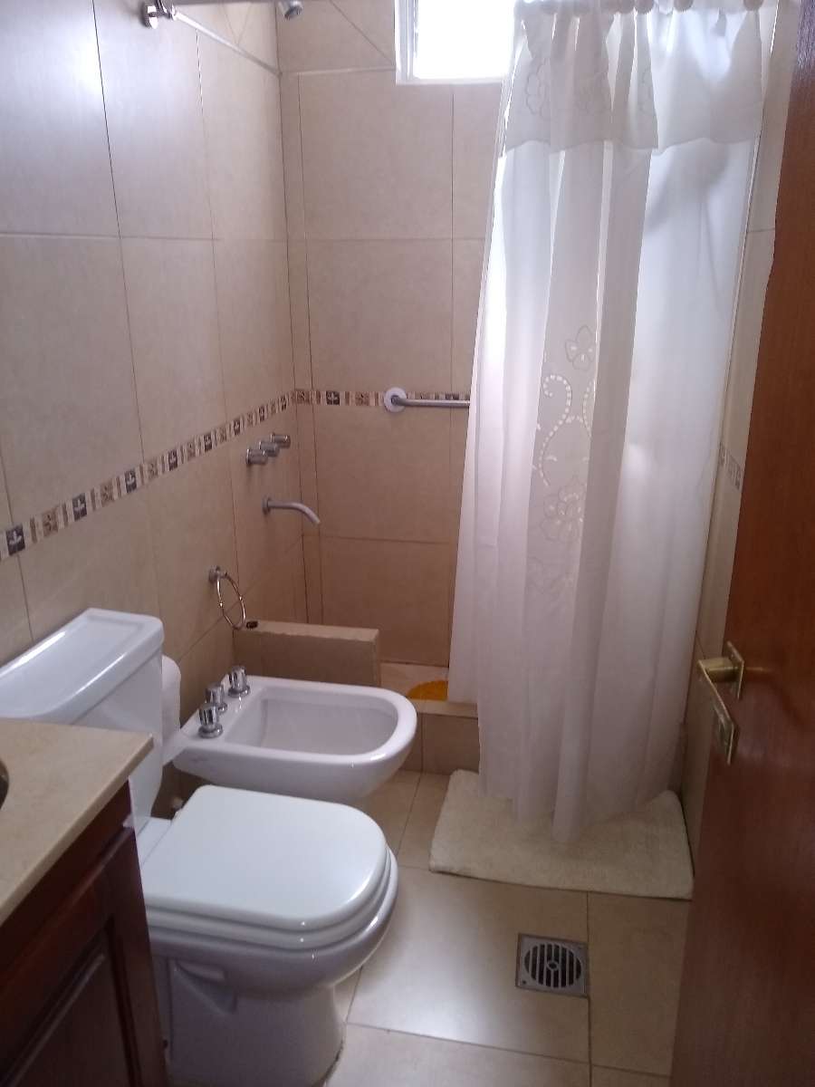 Vendo Hermoso Depto En Macrocentro Oeste - Departamento en Venta en Río Cuarto con 2 dorm. y 70 m2 cubiertos - imagen 13
