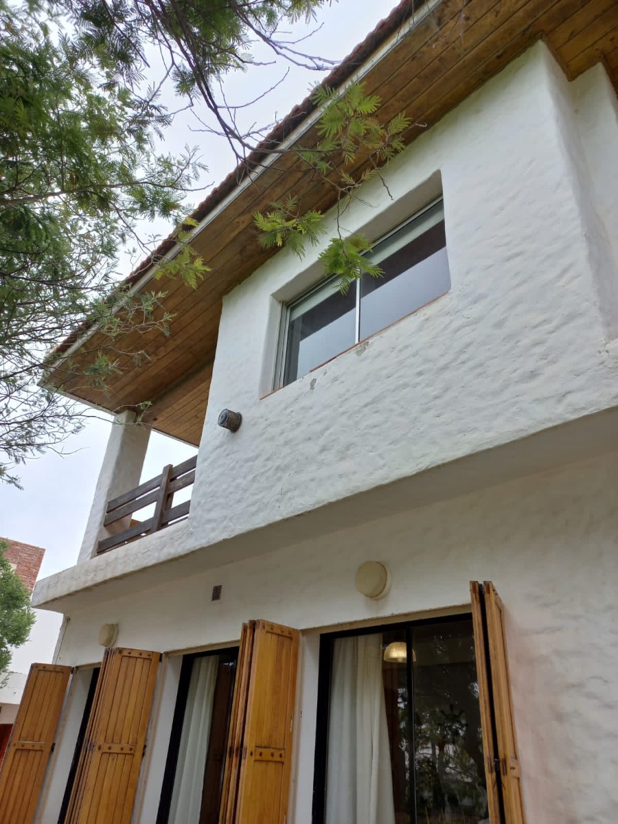 Casa en San Antonio Oeste para en Venta · dueño directo · 3 dorm · 2 cocheras · 420 m² de lote - Imagen 2