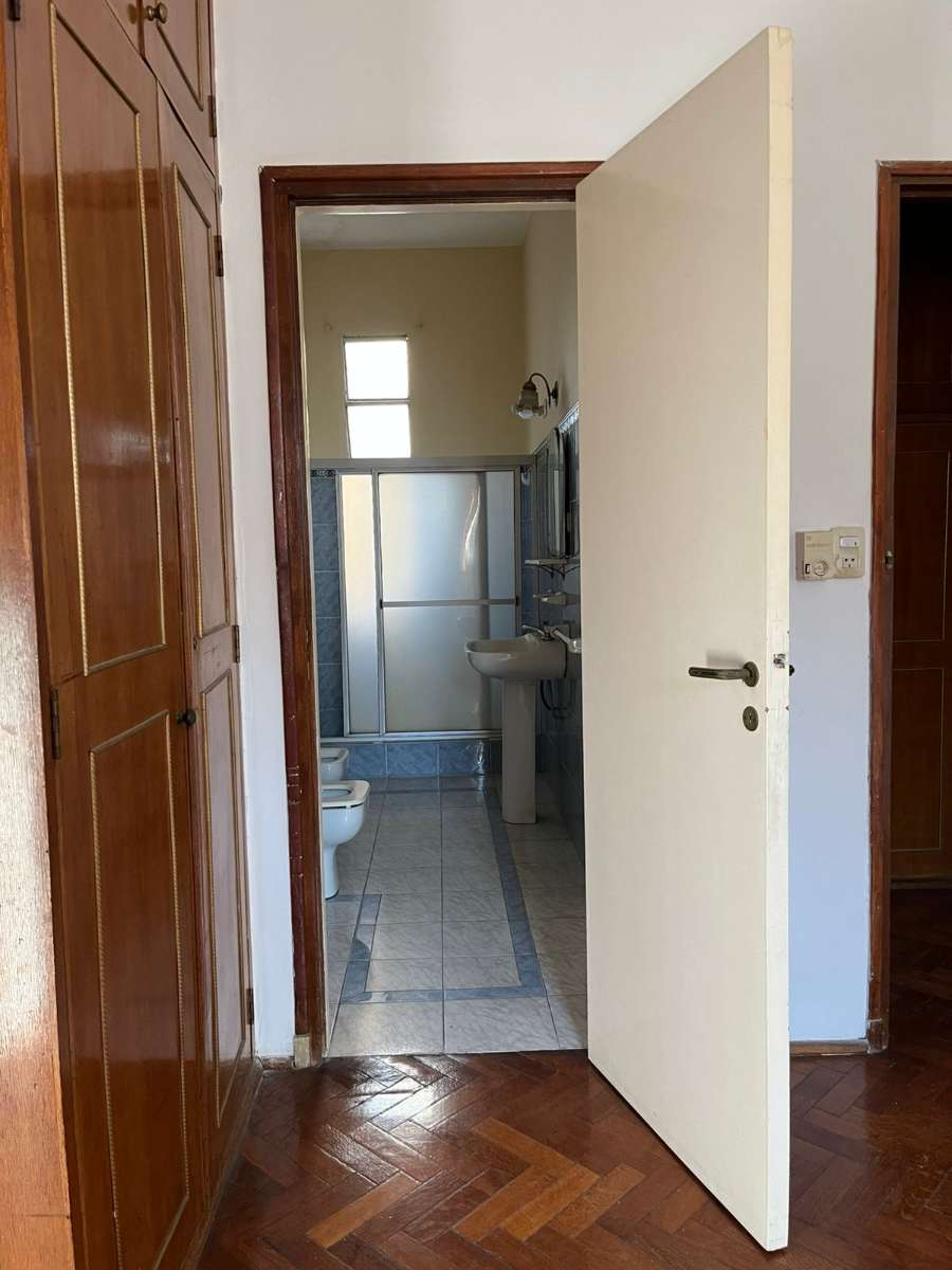 Semipiso En Alquiler. Amplio Luminoso Excelente Ubicacion Y Estado - Departamento en Alquiler en Santa Fe con 2 dorm., 5 amb. y 200 m2 cubiertos - imagen 12