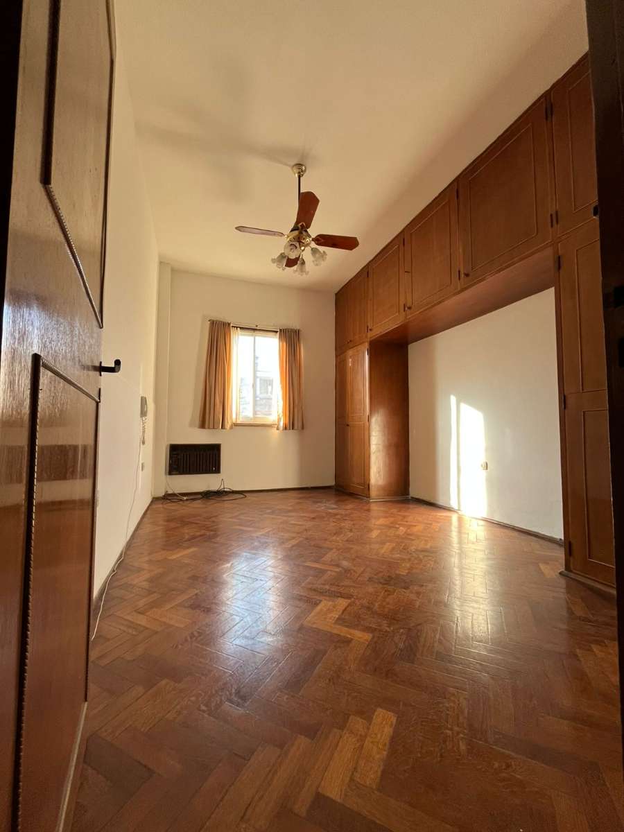 Semipiso En Alquiler. Amplio Luminoso Excelente Ubicacion Y Estado - Departamento en Alquiler en Santa Fe con 2 dorm., 5 amb. y 200 m2 cubiertos - imagen 14