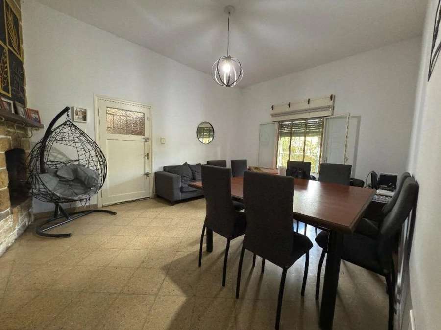 Oportunidad: Terreno en Venta en Córdoba · 310 m² de lote · barrio con seguridad · dueño directo · 4 o más dorm - Imagen 2