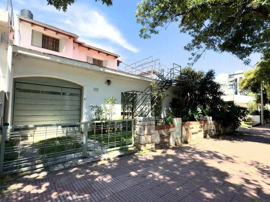 Excelente Casa Con Departamento En Venta - Casa en Venta en Córdoba con 4 dorm., 6 amb., 190 m2 cubiertos y 310 m2 totales - imagen 13