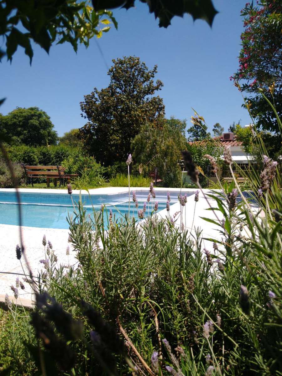 Comprar Terreno en Villa Anizacate · 1,18 m² de lote · dueño directo · 3 dorm - Imagen 1