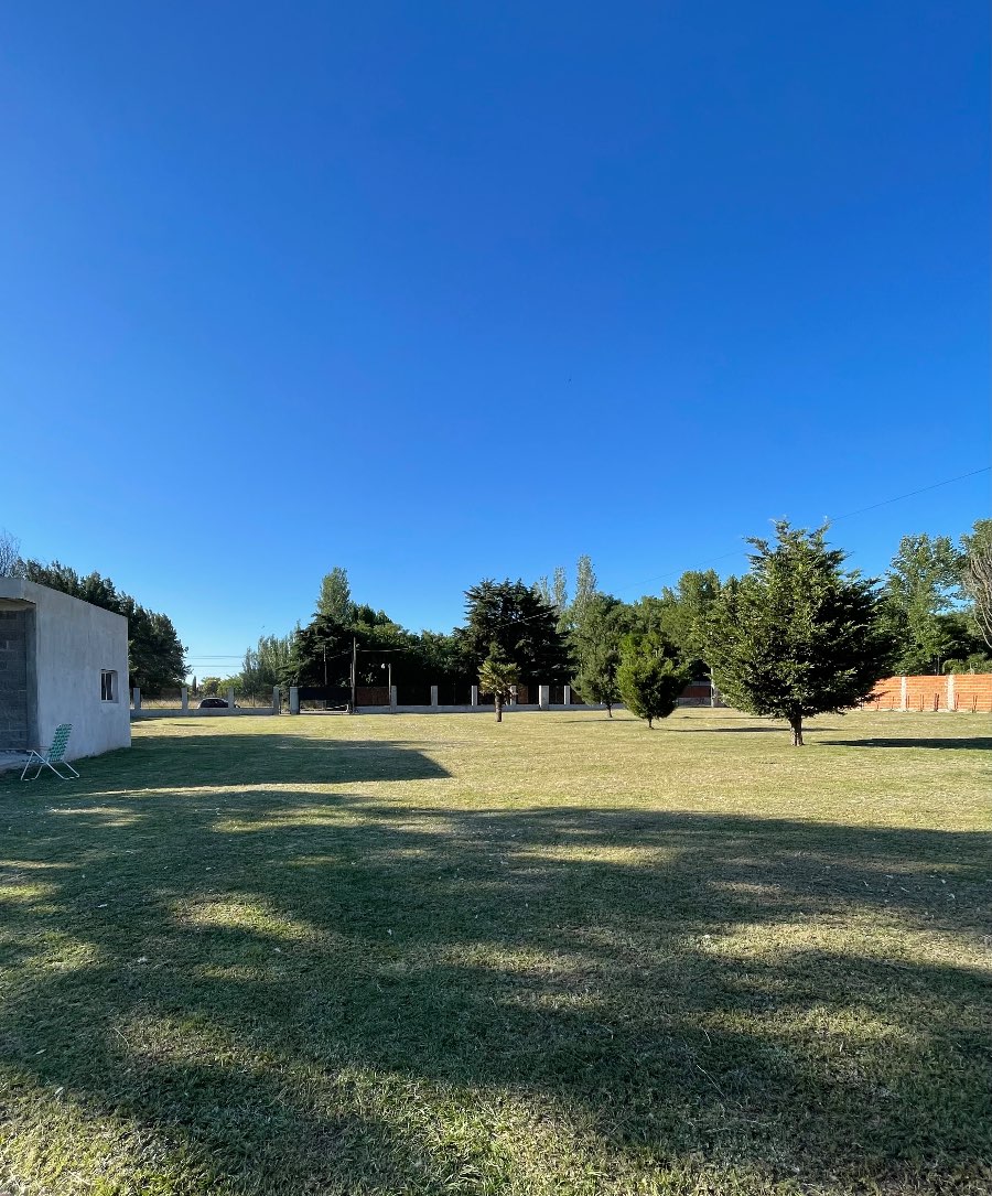 Venta casa quinta en barrio residencial - Imagen 1