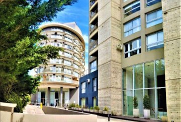 Casa en Pinamar en Venta · dueño directo · 2 dorm · cochera · 82 m² de lote - Imagen 1