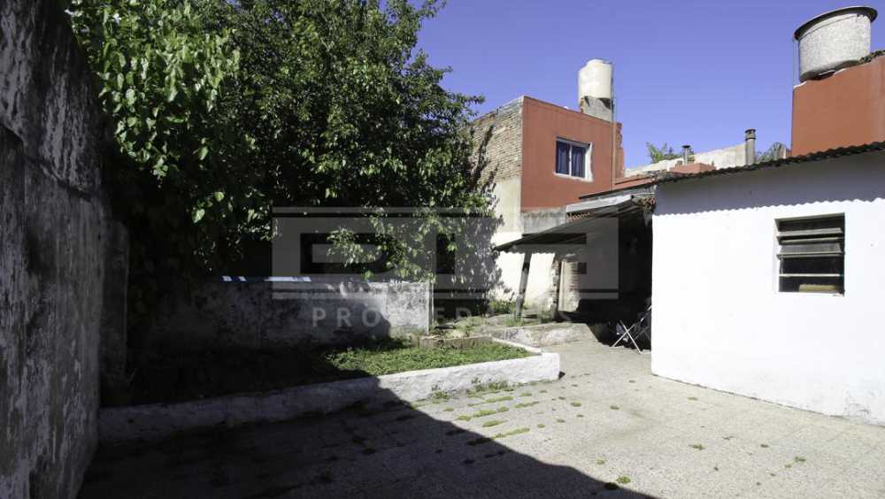 Casa en General San Martin: en Venta · dueño directo · 2 dorm · cochera · 230 m² de lote - Imagen 2