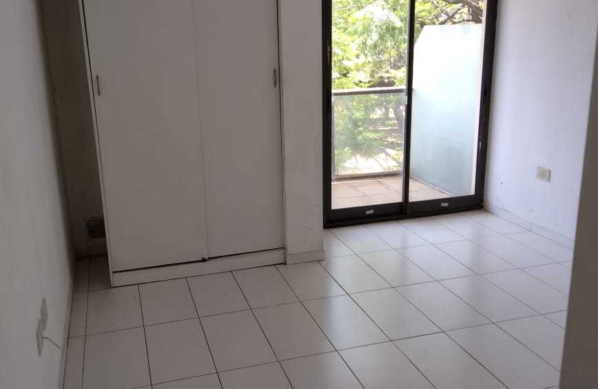 Departamento un dormitorio en Córdoba Capital, Barrio General Paz con balcón frente Plaza - Imagen 5