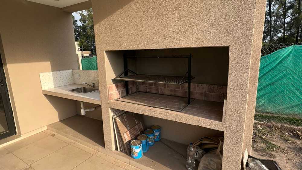 Venta Casa A Estrenar Barrio Praderas Del Nogal. Acepto Permutas, Escucho Ofertas! - Casa en Venta en Tafi Viejo con 3 dorm., 5 amb., 148 m2 cubiertos y 305 m2 totales - imagen 8