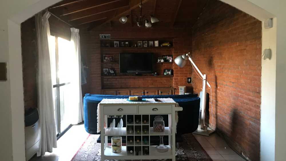 Comprar Casa en Campana · dueño directo · 3 dorm · cochera · 200 m² de lote - Imagen 2