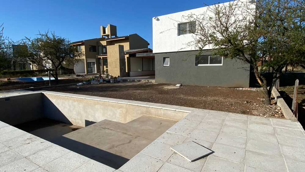 Casa A Extrenar Country San Alfonso Del Talar - Casa en Venta en Mendiolaza con 3 dorm., 6 amb., 220 m2 cubiertos y 500 m2 totales - imagen 14