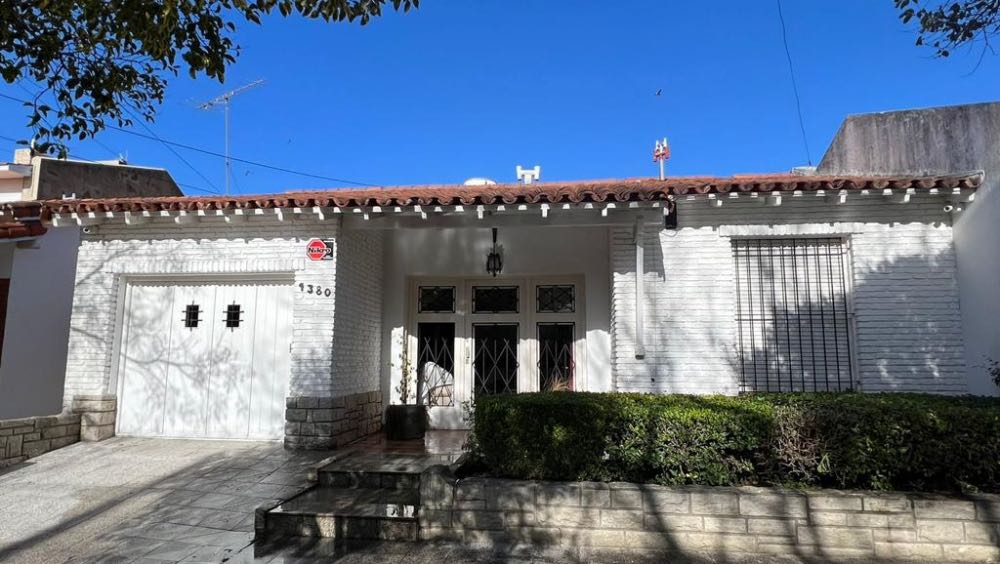 Casa en Miramar: en Temporario · dueño directo · 2 dorm · 4 ambientes - Imagen 1