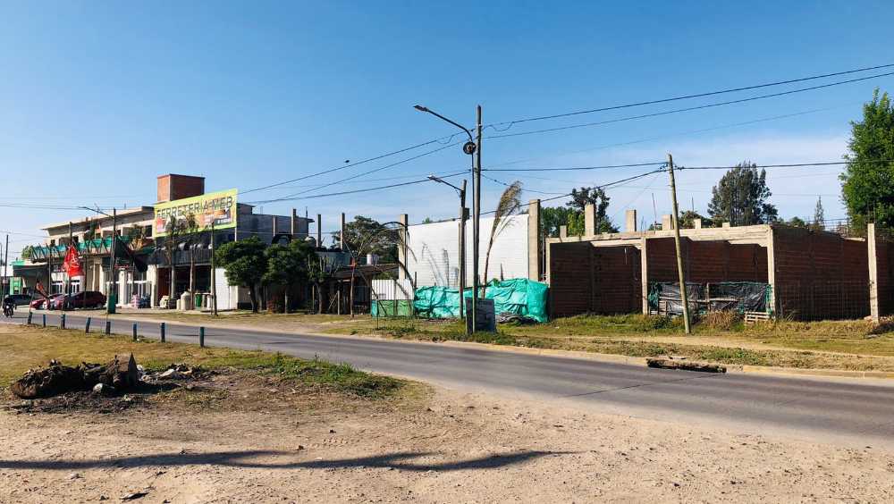 Local en Venta en General Rodriguez, · dueño directo · 3 ambientes - Imagen 1