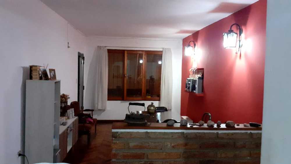 Vendo Casa - Casa en Venta en Córdoba con 3 dorm., 6 amb., 140 m2 cubiertos y 275 m2 totales - imagen 7