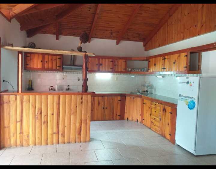Casa En Epuyen Con Cabaas - Casa en Venta en Lago Puelo con 3 dorm., 6 amb., 280 m2 cubiertos y 5.000 m2 totales - imagen 8