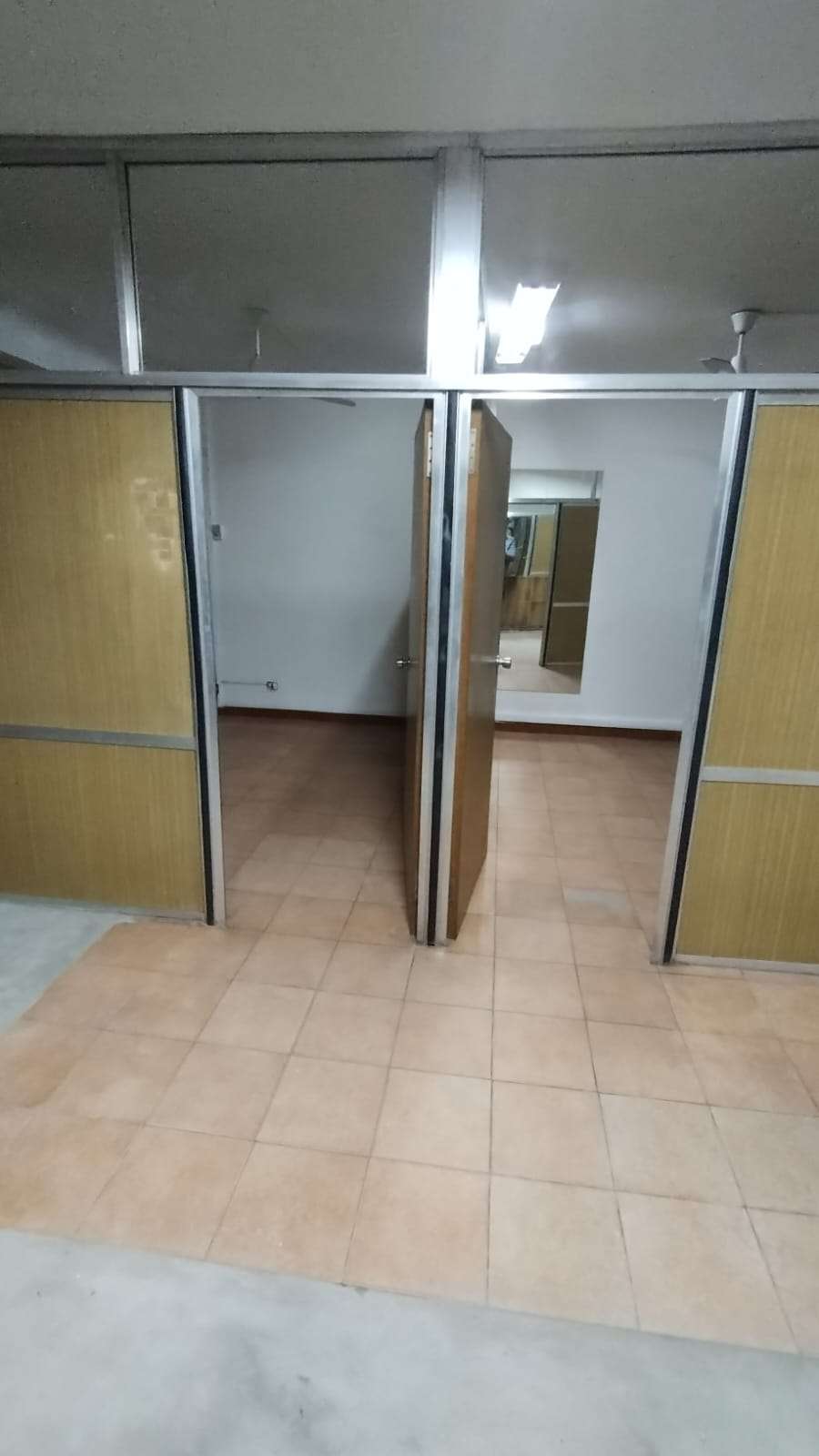 Oficina en alquiler en Barrio Monserrat con 4 ambientes - Imagen 2