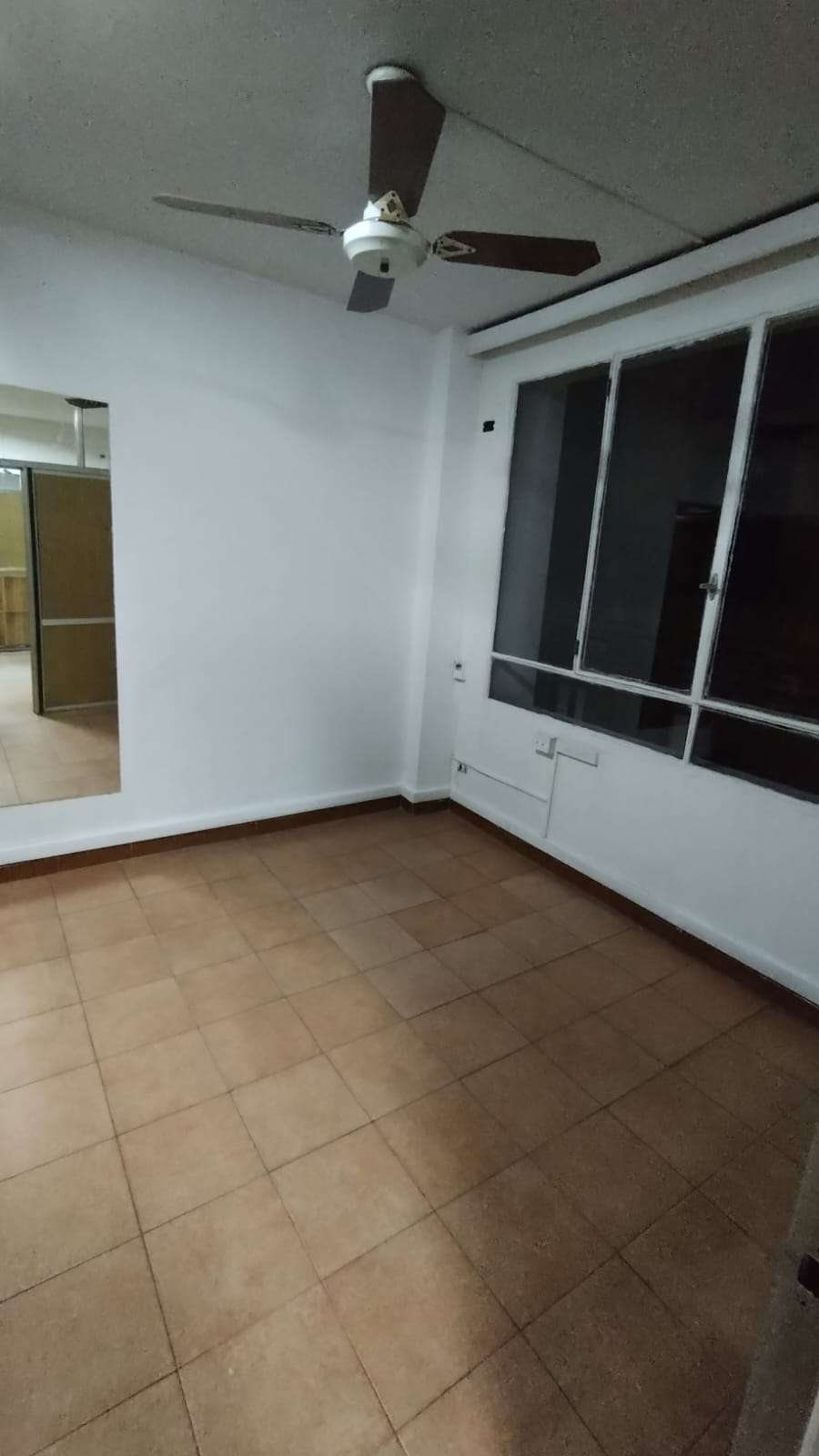 Oficina en alquiler en Barrio Monserrat con 4 ambientes - Imagen 4